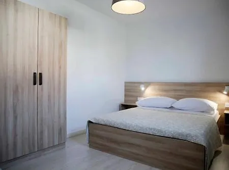 Bozena Apartment *