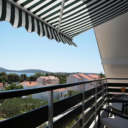 Bozena Apartment *